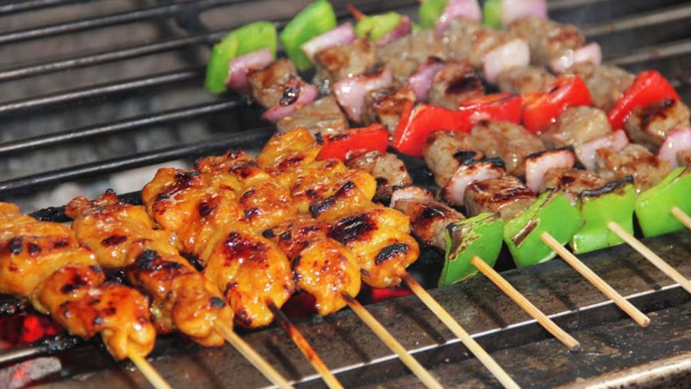 Thịt lợn đồi nướng xiên
